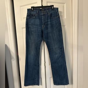 Men’s lucky brand jeans.